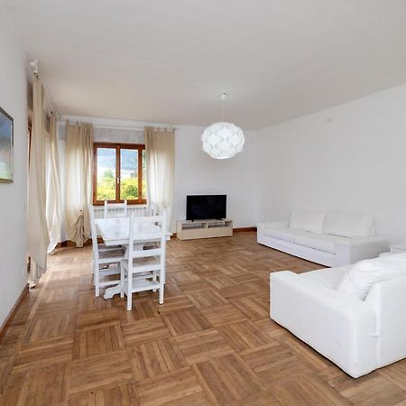 Casa Romeo Appartamento Con Posto Auto 菲纳莱利古雷 外观 照片