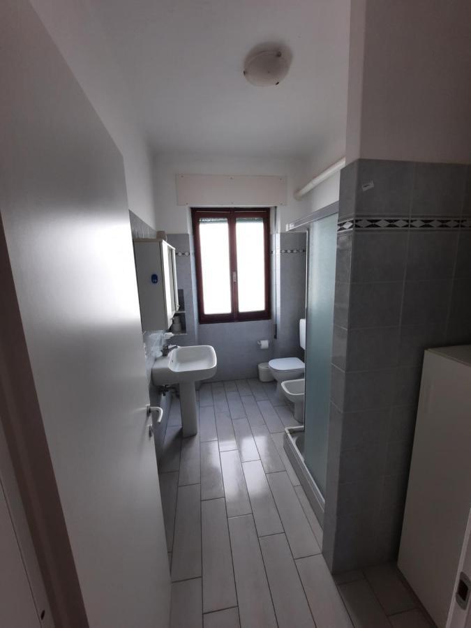 Casa Romeo Appartamento Con Posto Auto 菲纳莱利古雷 外观 照片