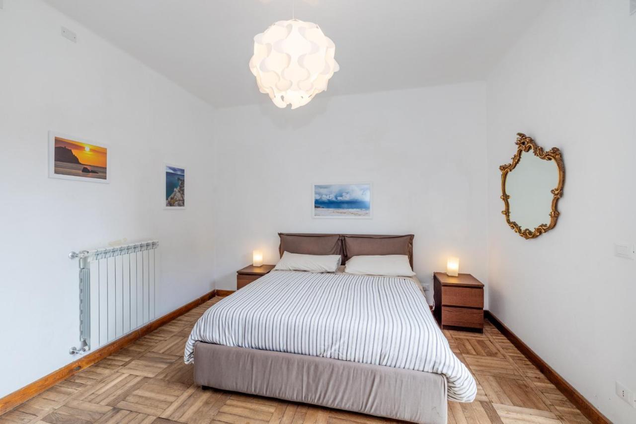 Casa Romeo Appartamento Con Posto Auto 菲纳莱利古雷 外观 照片