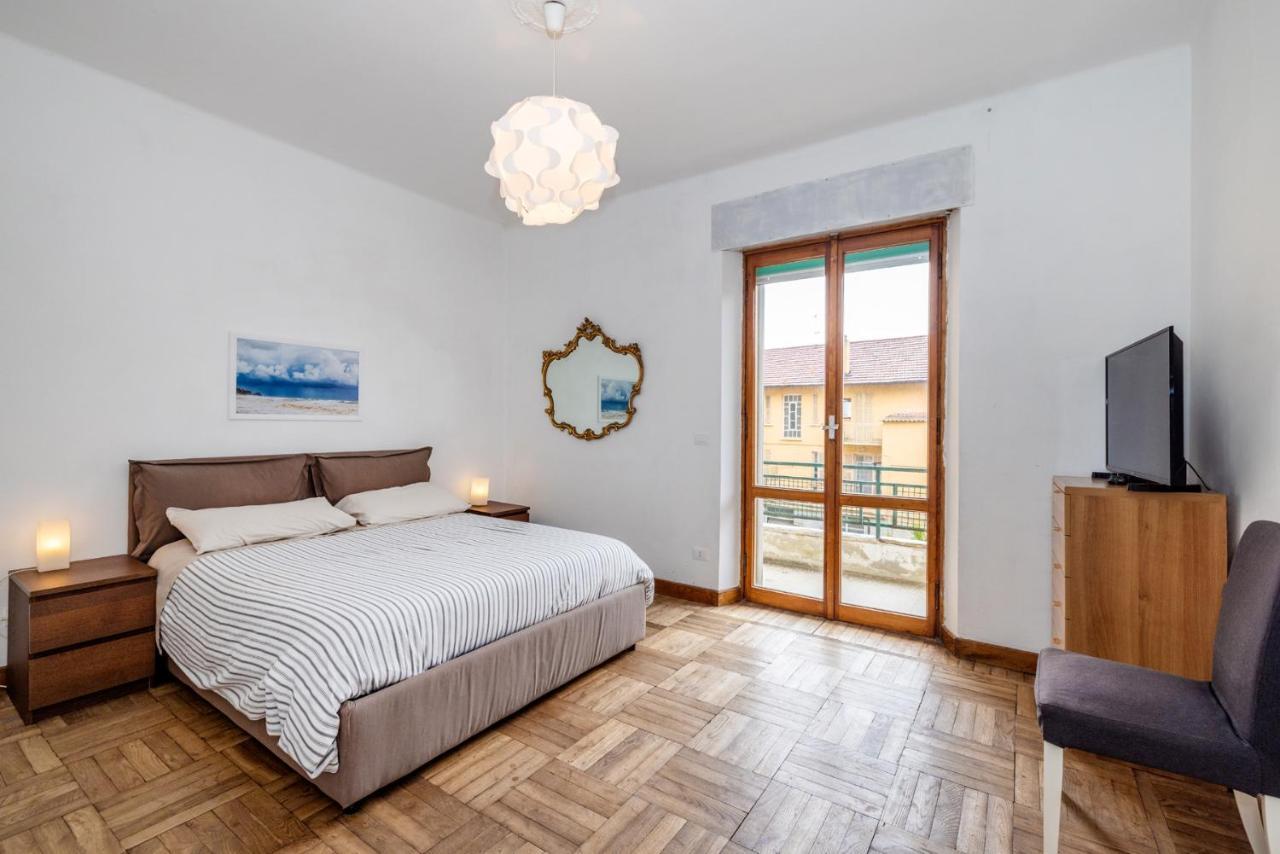 Casa Romeo Appartamento Con Posto Auto 菲纳莱利古雷 外观 照片