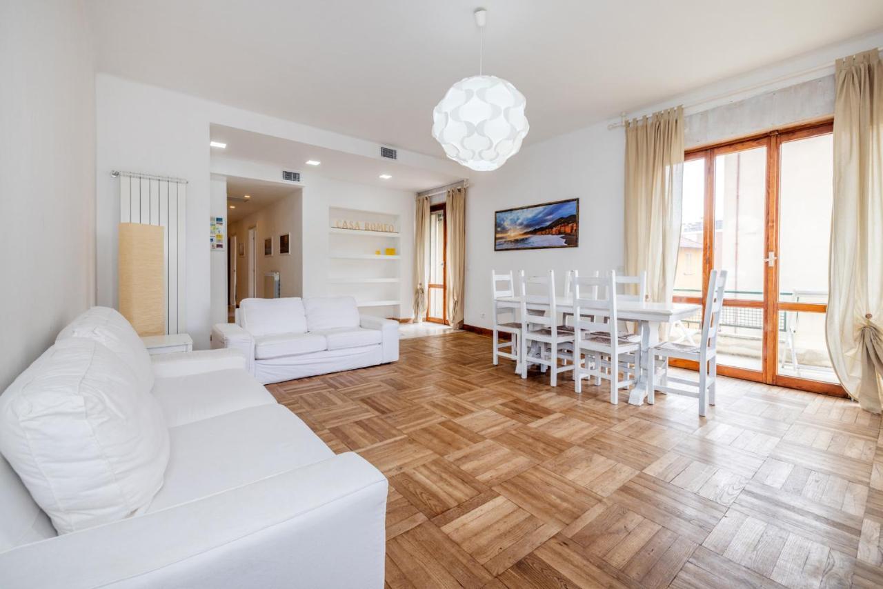 Casa Romeo Appartamento Con Posto Auto 菲纳莱利古雷 外观 照片