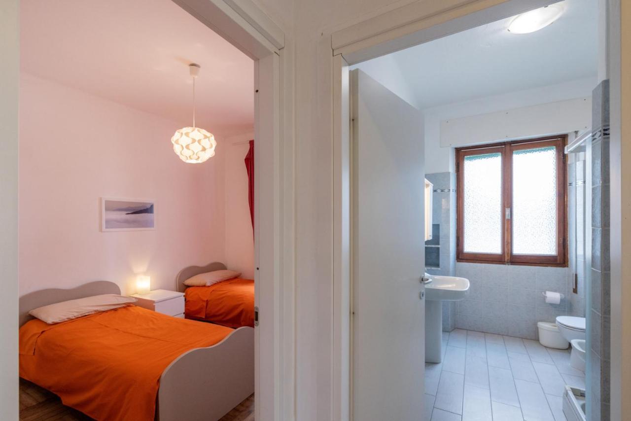 Casa Romeo Appartamento Con Posto Auto 菲纳莱利古雷 外观 照片