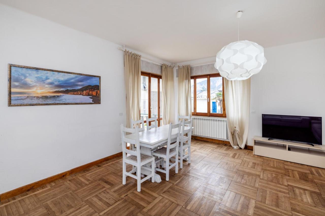 Casa Romeo Appartamento Con Posto Auto 菲纳莱利古雷 外观 照片