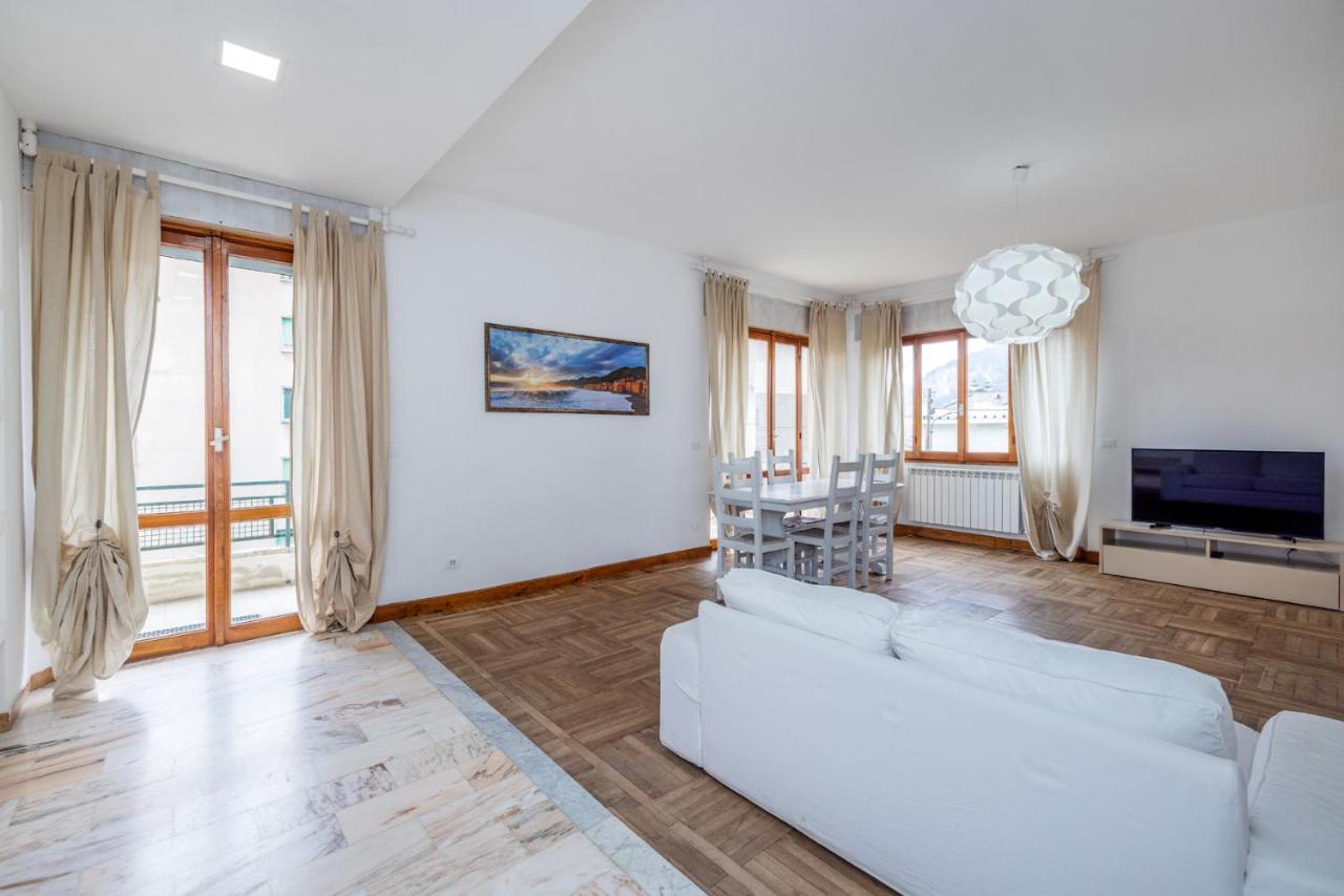 Casa Romeo Appartamento Con Posto Auto 菲纳莱利古雷 外观 照片
