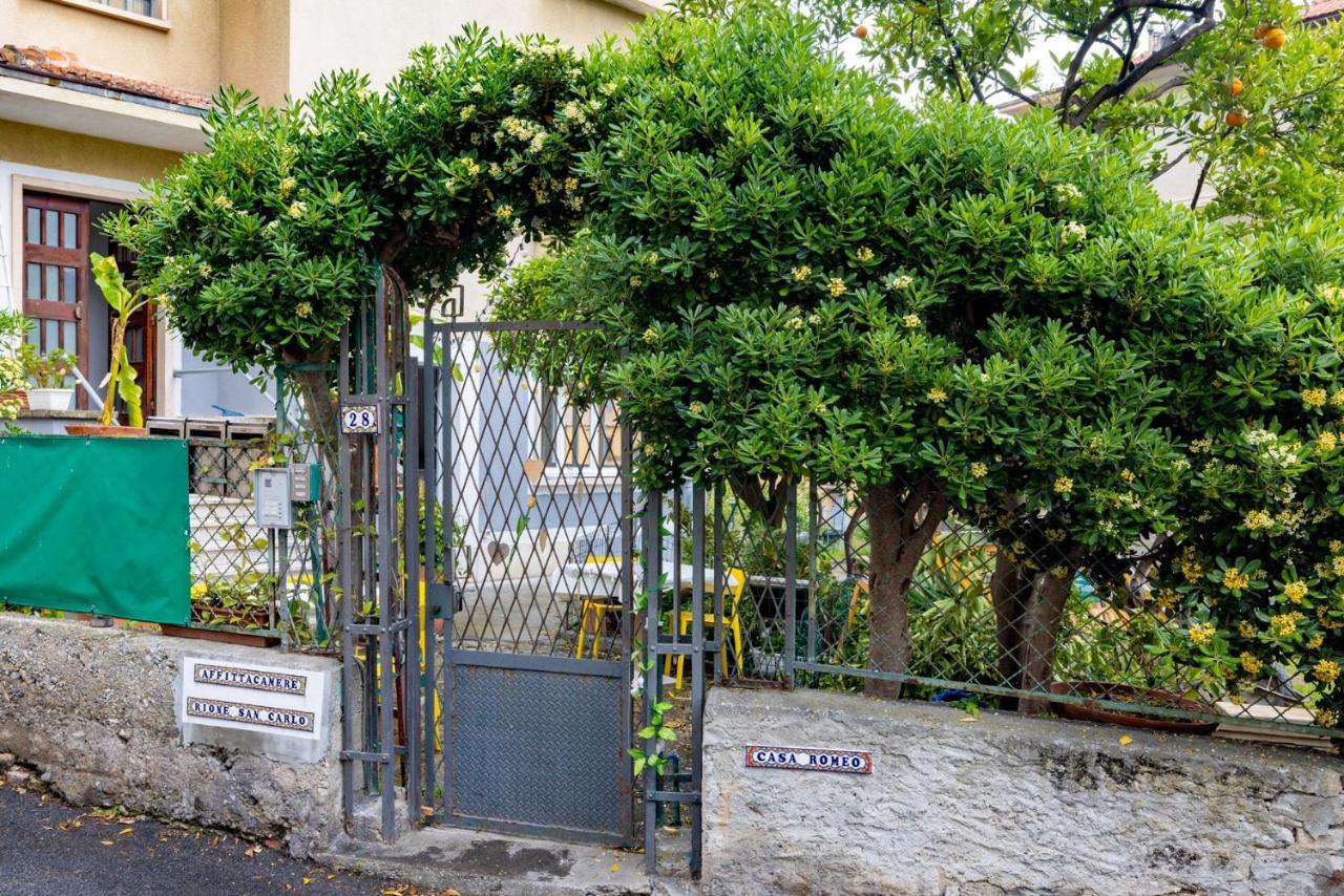 Casa Romeo Appartamento Con Posto Auto 菲纳莱利古雷 外观 照片