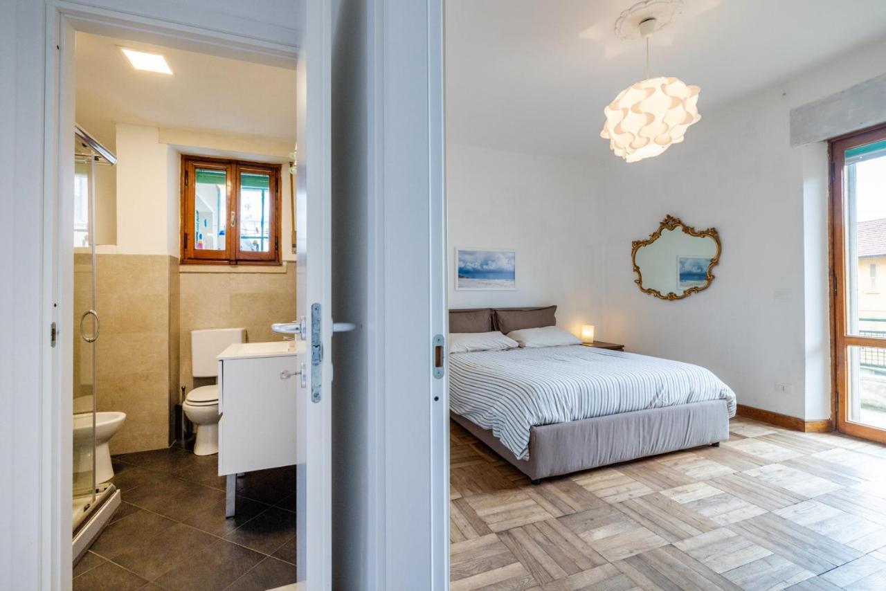 Casa Romeo Appartamento Con Posto Auto 菲纳莱利古雷 外观 照片